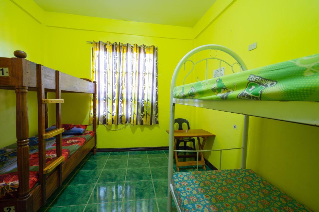 Joval Homestay Coron Bagian luar foto