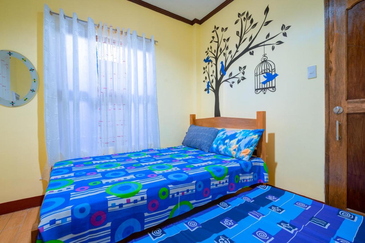 Joval Homestay Coron Bagian luar foto